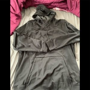 Men’s under armour sweatshirt